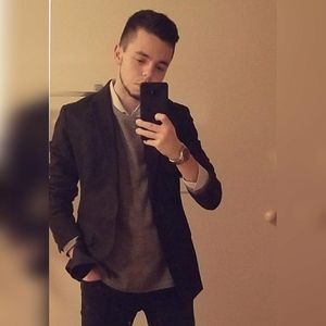 Meet your Posher, Elliot